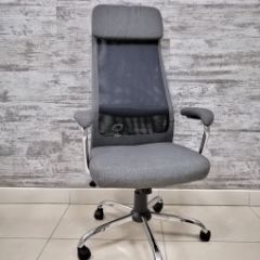 Кресло Barneo K-115 для персонала (серая ткань, черная сетка) в Губахе - gubaha.mebel24.online | фото