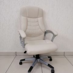 Кресло Barneo K-7 для руководителя (бежевая экокожа) в Губахе - gubaha.mebel24.online | фото